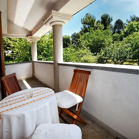 Apartment Milena 1035 Porec